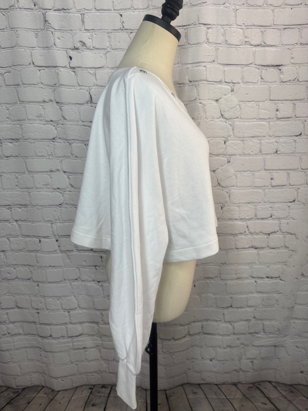Jennifer Lopez White Off-Shoulder Snap-Trim Cropped Sweatshirt XL - Picture 4 of 8